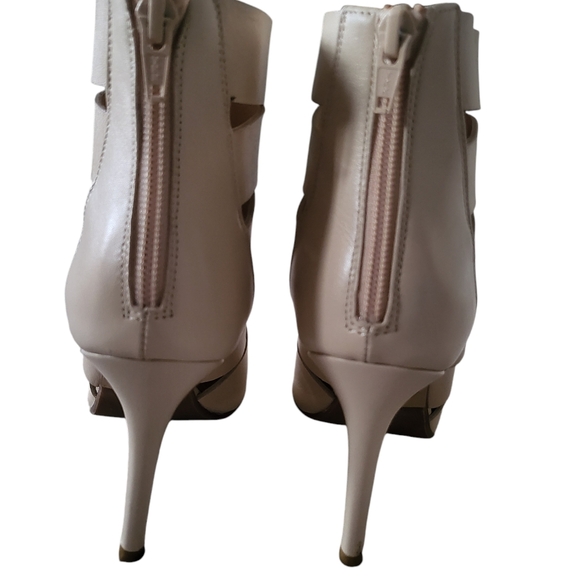 Genuine leather Le Chateau shooties size 6 - Picture 4 of 8